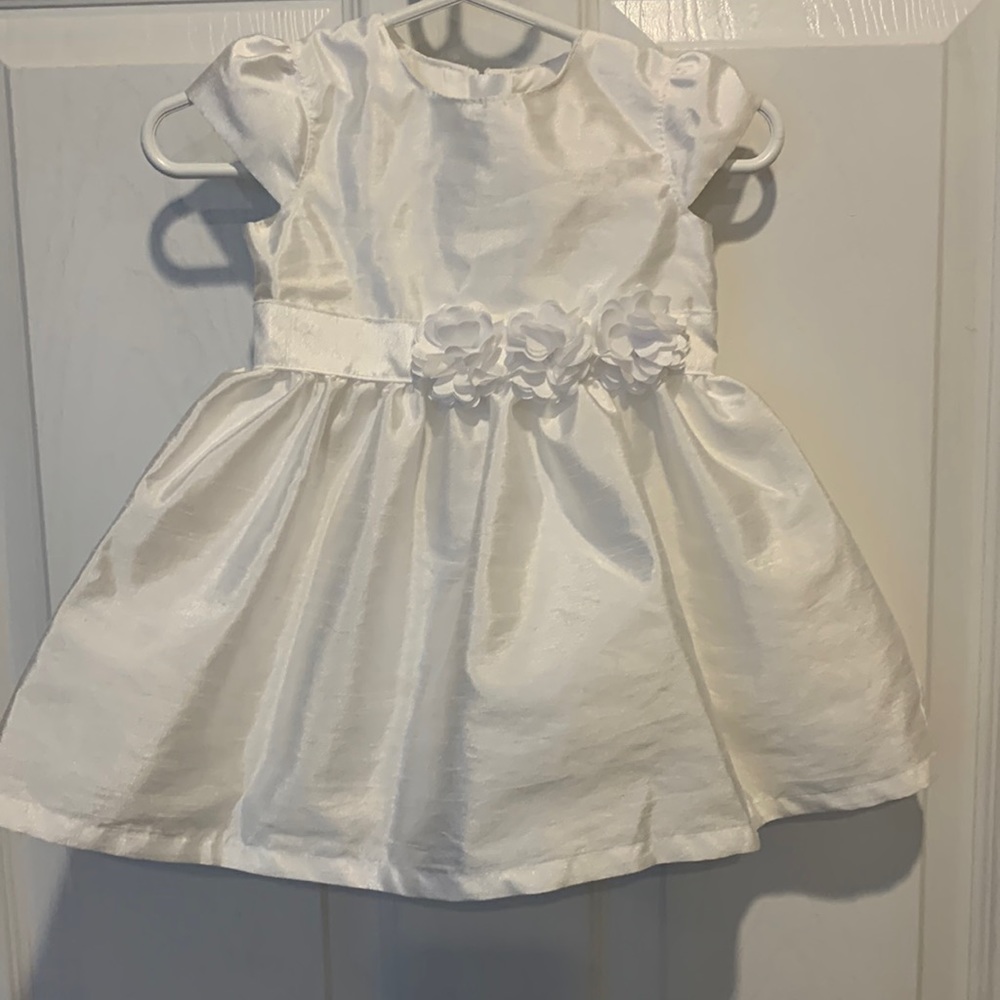 Carter’s white dress